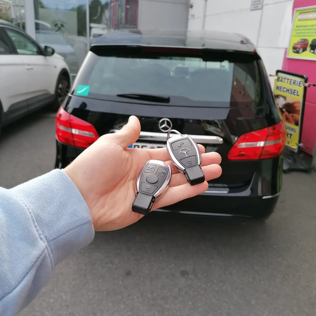 Nachgefertigte Autoschlüssel von Mr. Quick für einen Mercedes